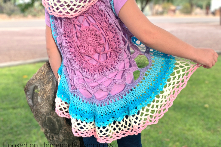 Mandala vest Crochet Pattern - Mandala vests are the perfect summer and spring accessory! I used one Lion Brand Mandala Cake for this pattern.