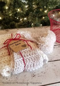 Crochet Scarf with Pom Pom Pattern