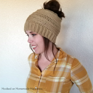 messy bun beanie crochet pattern