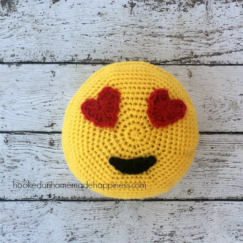 12 Free Crochet Patterns for Valentine's Day