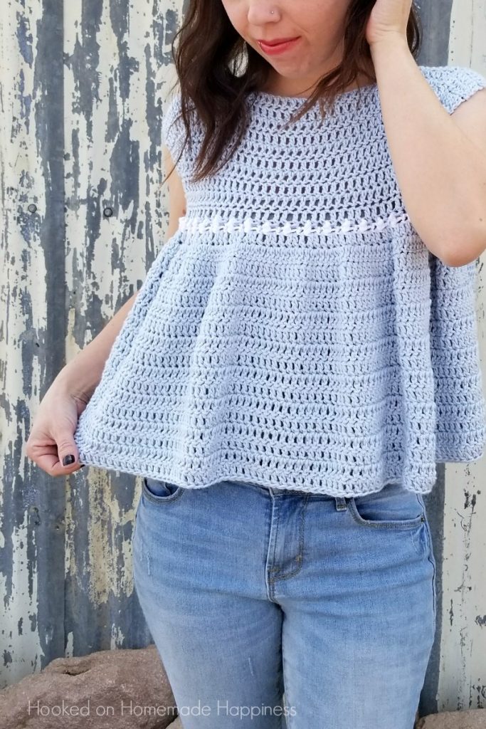 Peasant Top Crochet Pattern - Add this girly and flirty Peasant Top Crochet Pattern to your Spring closet! The ruffles add a feminine touch and they are so much easier to create than you might think.