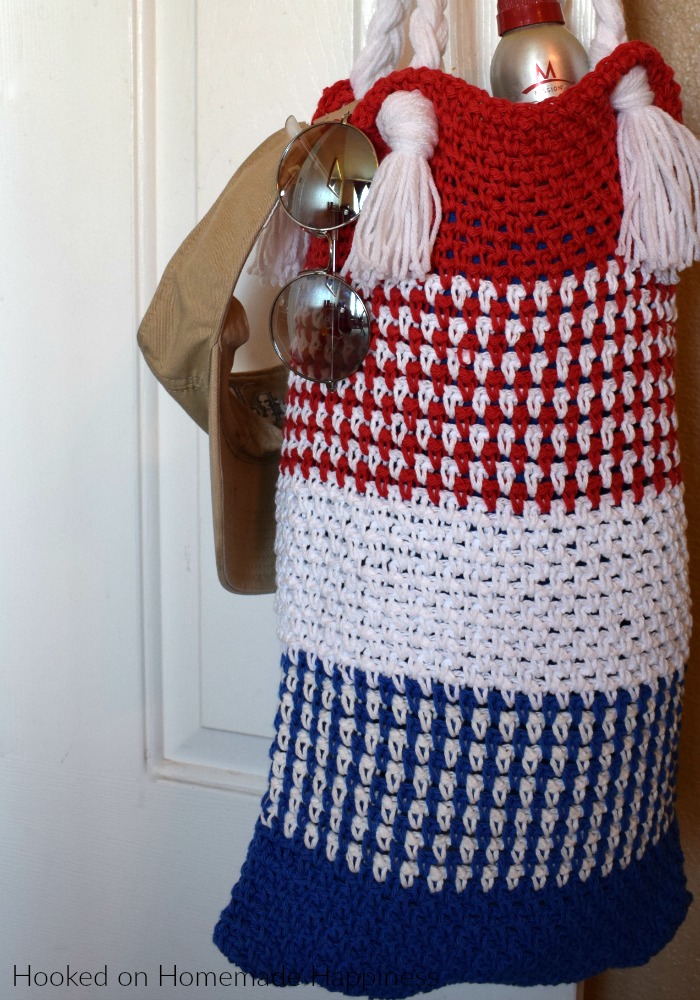 Patriotic Summer Tote Bag Crochet Pattern - The Patriotic Summer Tote Bag Crochet Pattern is so easy to make and will be super cute for your summer shananigans!