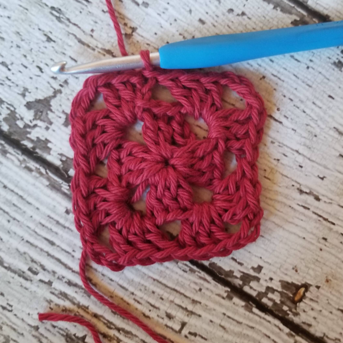 I wanted to share with you all a classic... the Granny Square Crochet Pattern! So versatile, so many different version, so many ways to use them. This pattern is the basic granny square. You can use it to make blankets, tops, bags, coasters... endless possibilities!