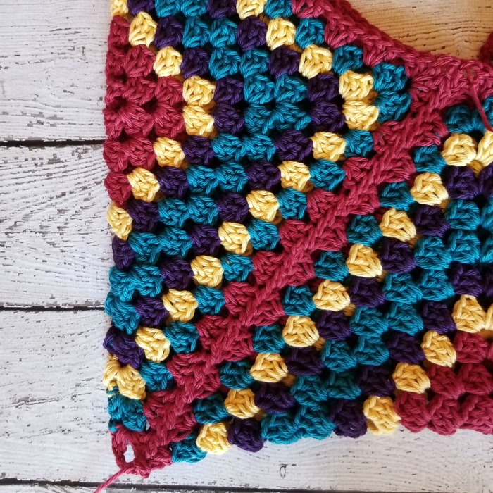 Hippie Sling Crochet Bag Pattern - Hooked on Homemade Happiness