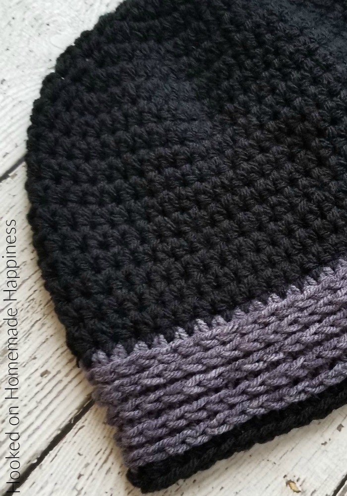 Easy All HDC Beanie Crochet Pattern - The Easy All HDC Beanie Crochet Pattern is just that... easy & all HDC! I think half double crochet is my favorite basic stitch. There are just so many ways you can make it textured and interesting. #crochet #crochetpattern #freecrochetpattern