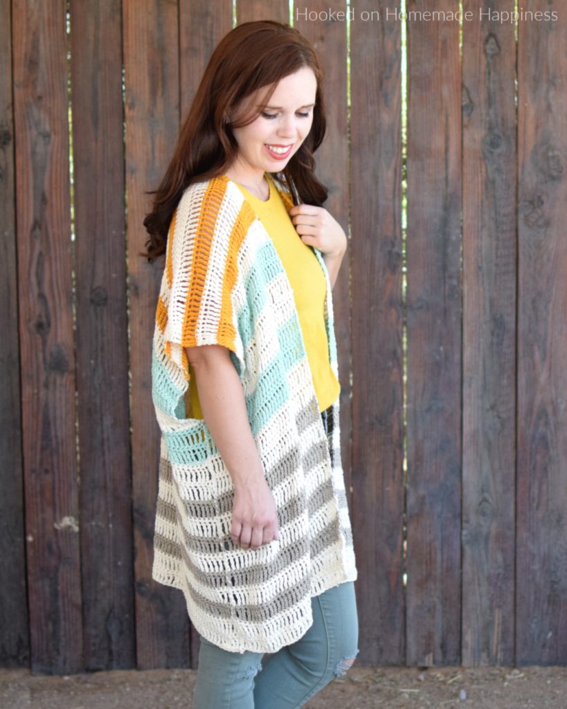 Bahama Mama Ruana Crochet Pattern - The Bahama Mama Ruana Crochet Pattern is a stylish, oversized, and flowy cardigan. It's a great transitional piece for fall and spring!