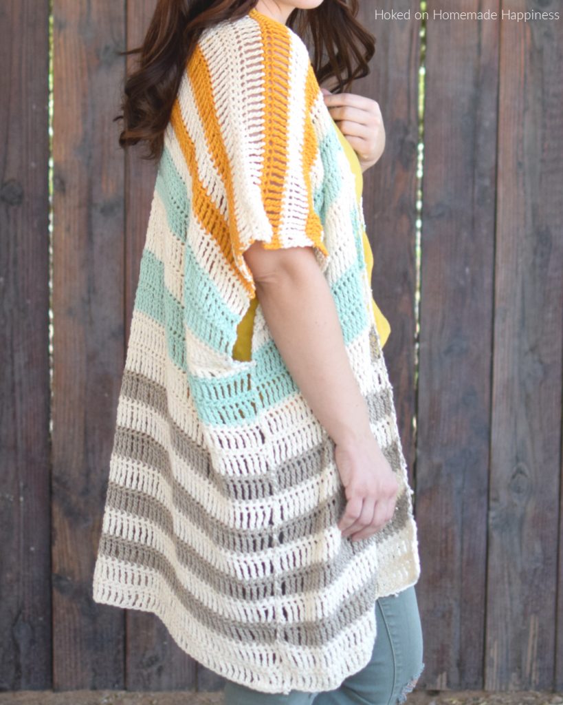 Bahama Mama Ruana Crochet Pattern - The Bahama Mama Ruana Crochet Pattern is a stylish, oversized, and flowy cardigan. It's a great transitional piece for fall and spring!