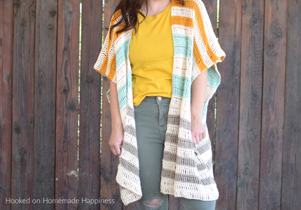 Bahama Mama Ruana Crochet Pattern - The Bahama Mama Ruana Crochet Pattern is a stylish, oversized, and flowy cardigan. It's a great transitional piece for fall and spring!