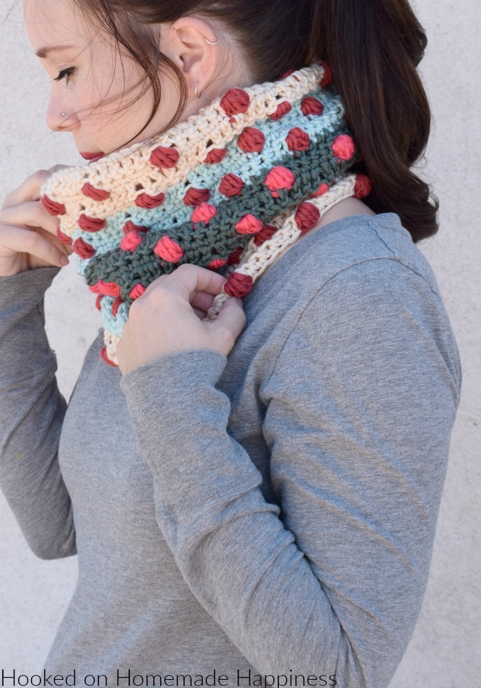 Bobbles of Fun Cowl Crochet Pattern - This Bobbles of Fun Cowl Crochet Pattern is a great pattern for the new Caron x Pantone yarn! It used 2 skeins and works up super quick. (I had it finished in one evening)