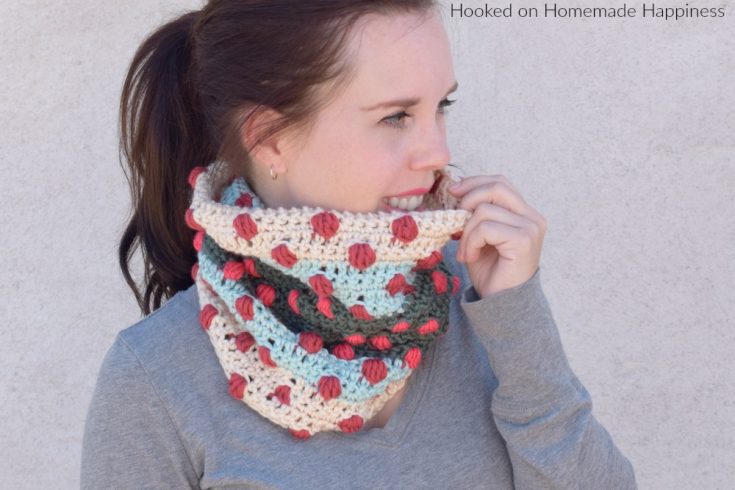 Bobbles of Fun Cowl Crochet Pattern - This Bobbles of Fun Cowl Crochet Pattern is a great pattern for the new Caron x Pantone yarn! It used 2 skeins and works up super quick. (I had it finished in one evening)