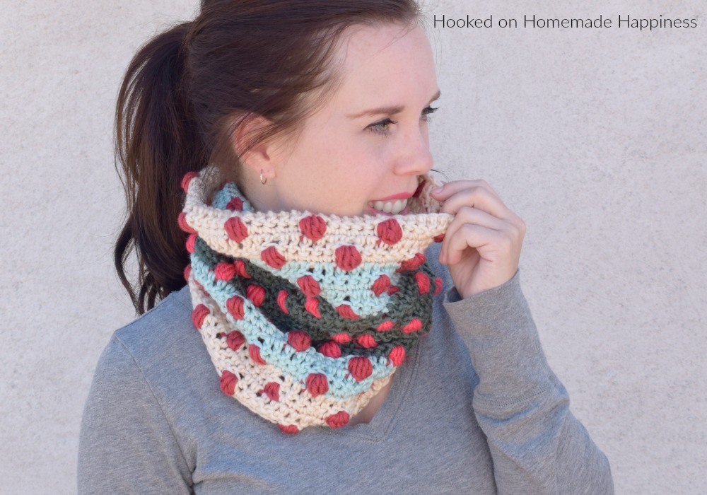 Bobbles of Fun Cowl Crochet Pattern - This Bobbles of Fun Cowl Crochet Pattern is a great pattern for the new Caron x Pantone yarn! It used 2 skeins and works up super quick. (I had it finished in one evening)