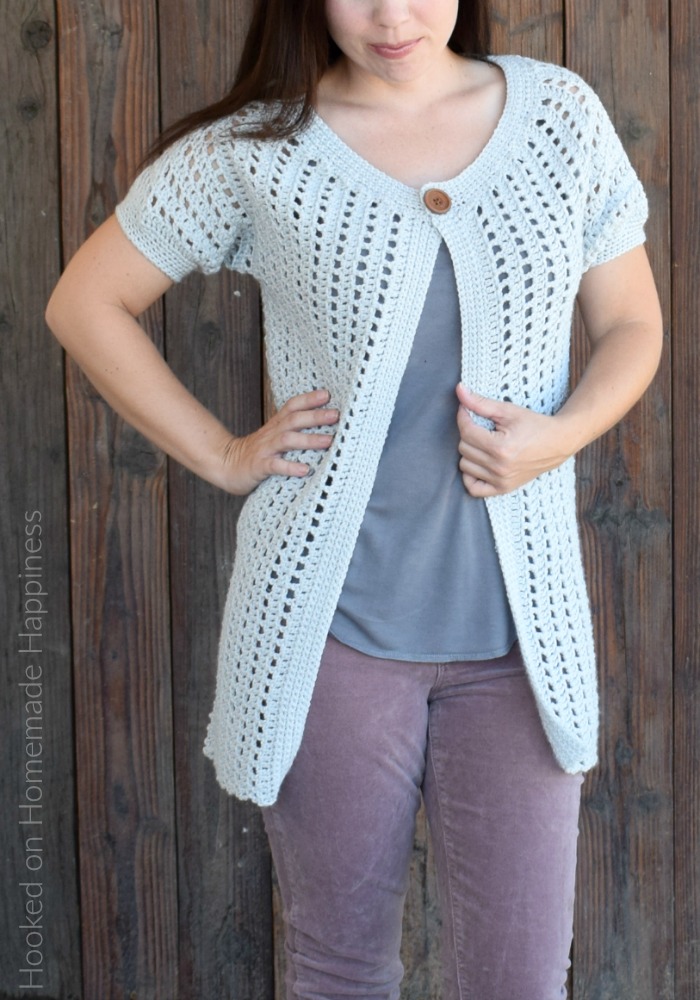 Casual Crochet Cardi Pattern - This Casual Crochet Cardi Pattern is my new favorite layering piece! It's made with DK weight yarn, has an open and airy design, and is short sleeved. It's the perfect Fall and Spring cardigan.