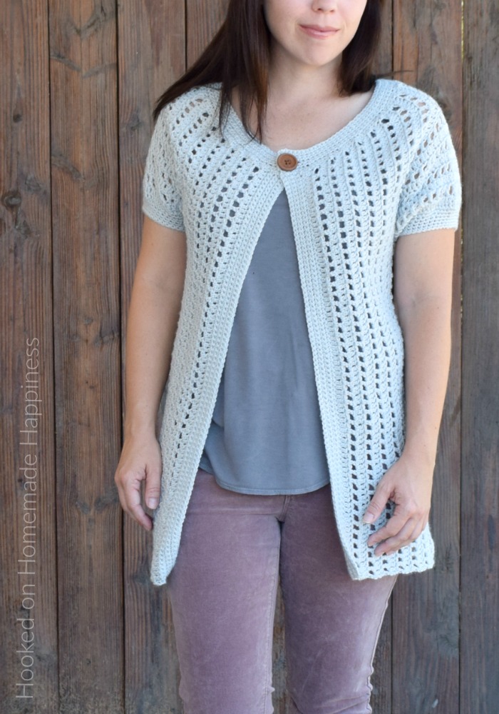 Casual Crochet Cardi Pattern - This Casual Crochet Cardi Pattern is my new favorite layering piece! It's made with DK weight yarn, has an open and airy design, and is short sleeved. It's the perfect Fall and Spring cardigan.