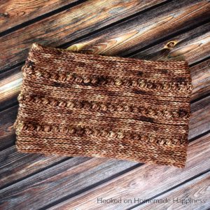 Gilded Cowl Crochet Pattern - The Gilded Cowl Crochet Pattern uses two of my favorite crochet stitches to create this pretty texture; hdc in the 3rd loop and the pebble stitch. This cowl fits close to the neck and is tall enough to cover your chilly nose. It’s a nice and toasty cowl!