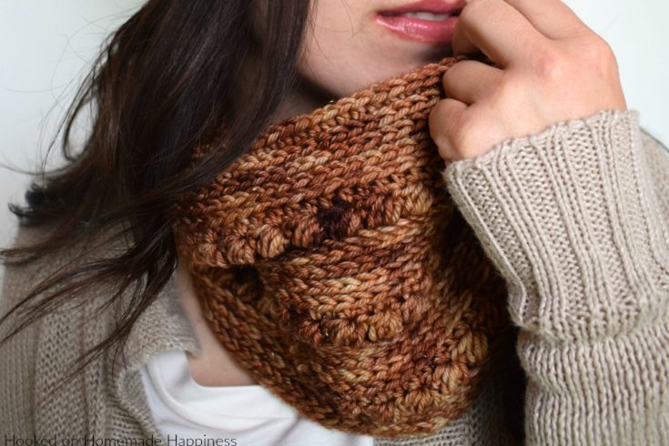 Gilded Cowl Crochet Pattern - The Gilded Cowl Crochet Pattern uses two of my favorite crochet stitches to create this pretty texture; hdc in the 3rd loop and the pebble stitch. This cowl fits close to the neck and is tall enough to cover your chilly nose. It’s a nice and toasty cowl!