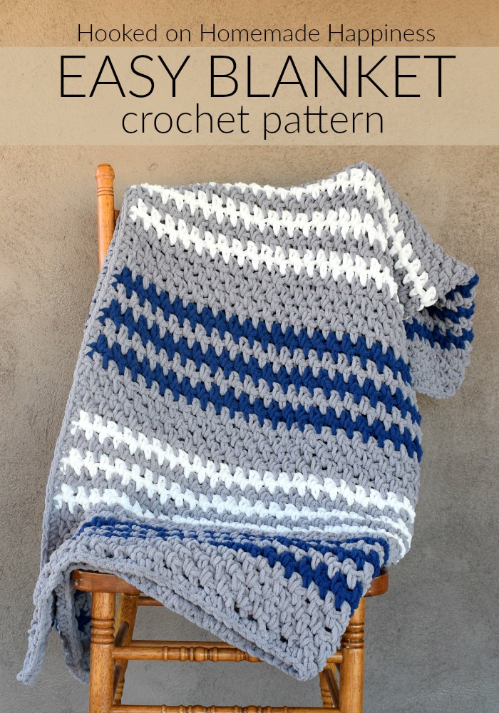 Easy Blanket Crochet Pattern - The Easy Blanket Crochet Pattern is an easy blanket pattern with just a 1 row repeat. Because of the super bulky weight yarn, it works up really quick!