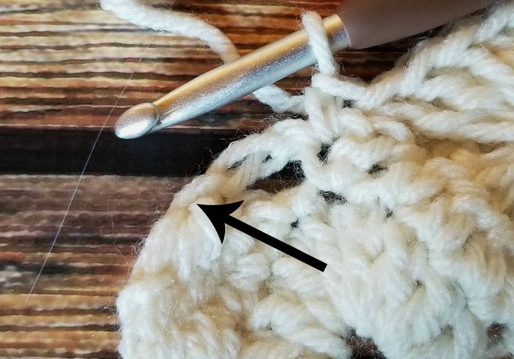 How to Crochet the Wheel Stitch - Hooked on Homemade Happiness