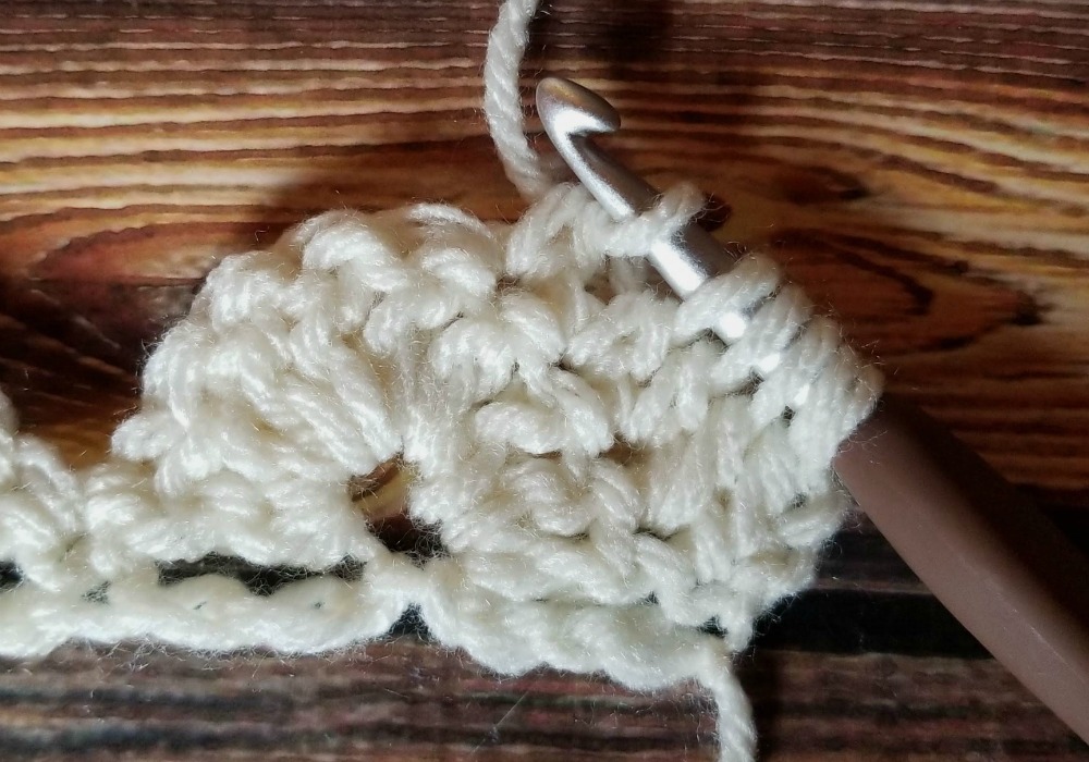 How to Crochet the Wheel Stitch - Hooked on Homemade Happiness