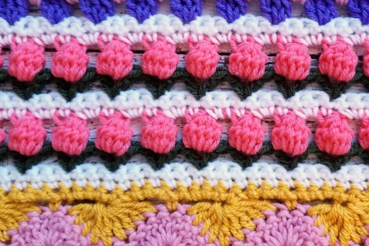 Welcome to Part 6 of the Stitch Sampler Scrapghan CAL! This week is the Tulip Stitch and you'll need over 100g of a single color to do the tulips.