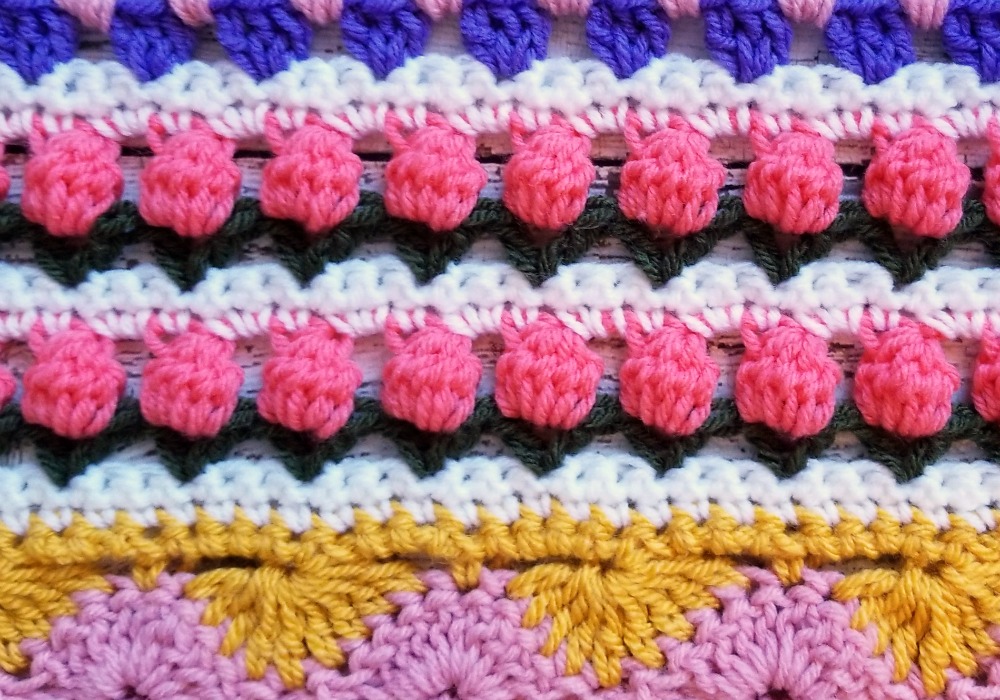 Welcome to Part 6 of the Stitch Sampler Scrapghan CAL! This week is the Tulip Stitch and you'll need over 100g of a single color to do the tulips.