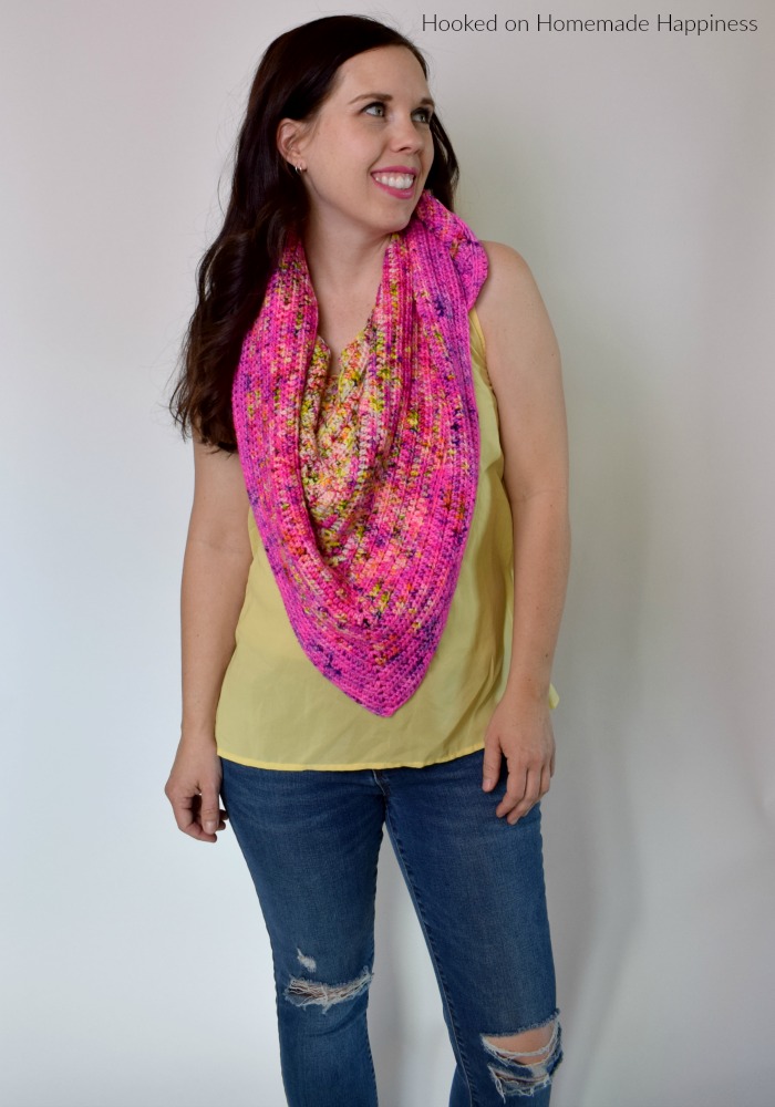 HDC All Day Triangle Scarf Crochet Pattern - This beginner level triangle scarf uses just 1 stitch and 1 row repeat! The HDC All Day Triangle Scarf Crochet Pattern is an easy level scarf and works great with a fade or as a solid color.