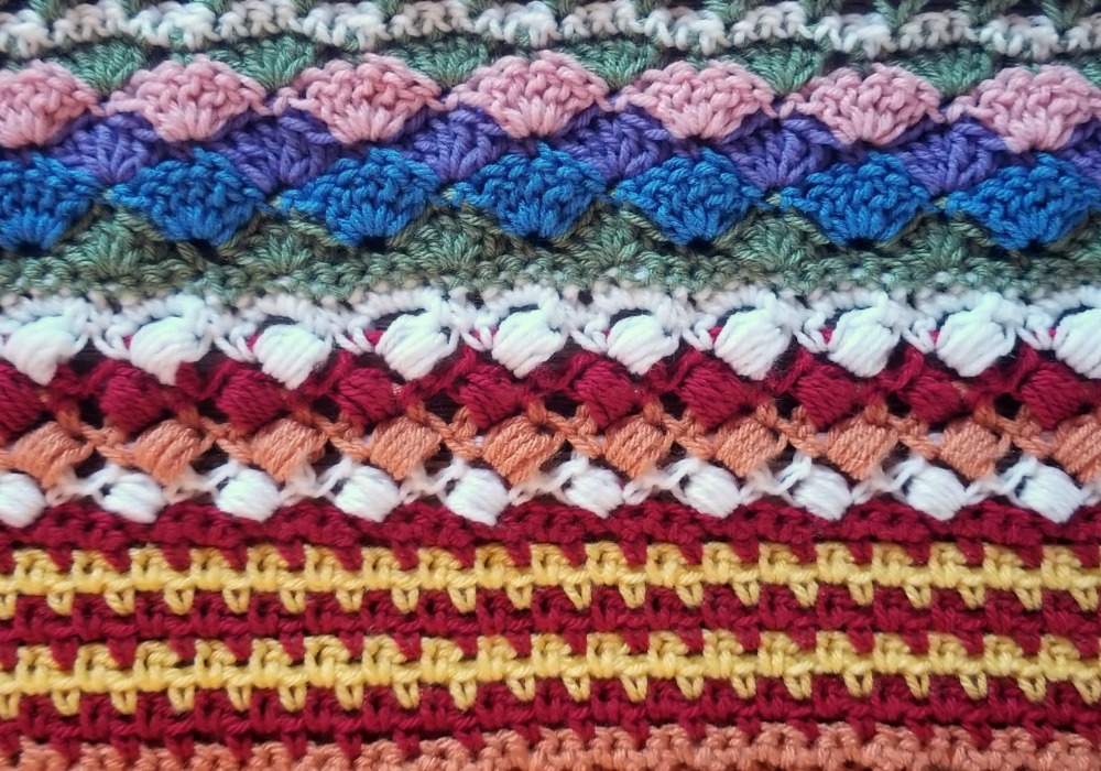 Welcome to Part 12 of the Stitch Sampler Scrapghan CAL!! This week is a fun stitch called the Crossed Puff Stitch. 