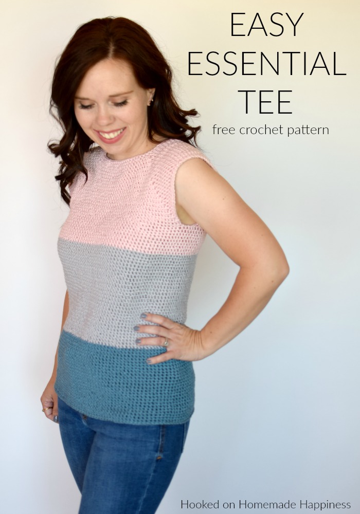 Easy Essential Tee Crochet Pattern - The Easy Essential Tee Crochet Pattern is just that.. EASY! And a spring closet essential! This tee is no seam and no sew! And I used one of my favorite new (to me) stitches, extended single crochet.