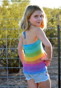 Charlotte Halter Top Crochet Pattern - The Charlotte Halter Top Crochet Pattern uses cotton DK weight yarn, so it's perfect for hot summer days! PLUS, this is a (mostly) no sew and no seam project.