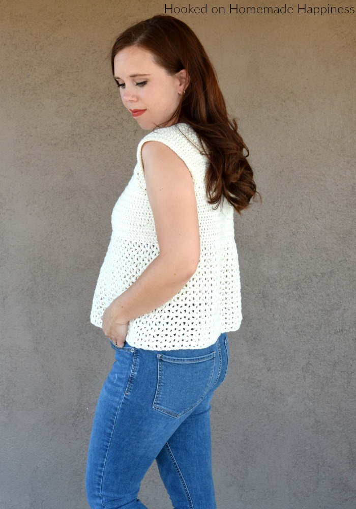 Babydoll Tee Crochet Pattern - The Babydoll Tee Crochet Pattern is made with a cotton blend, DK weight yarn so it's great for warmer months.