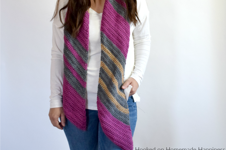 Easy Diagonal Scarf Crochet Pattern - The Easy Diagonal Scarf Crochet Pattern is just that... easy! You can make any simple striped scarf a little extra fun by making it diagonal.