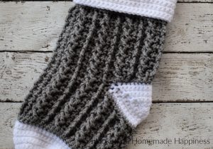 Cable Crochet Stocking Pattern - This Cable Crochet Stocking Pattern is so festive and cute! Because of the bulky weight yarn, it works up surprisingly fast.