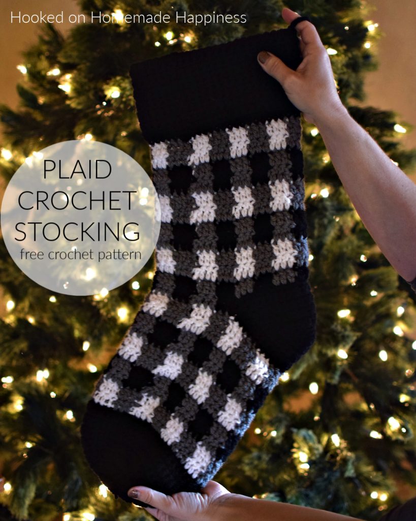 Plaid Crochet Stocking Pattern - This Plaid Crochet Stocking Pattern is so festive and cute! Because of the bulky weight yarn, it works up surprisingly fast. This stocking is a good size and can hold LOTS of goodies from Santa! 