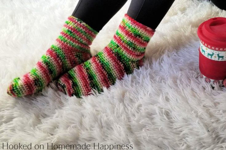 Basic Crochet Socks Pattern - These Basic Crochet Socks Pattern use worsted weight yarn and are all single crochet! They work up surprisingly fast and are beginner friendly. A great Holiday gift.