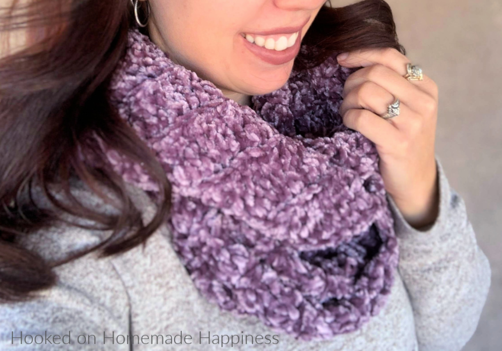 Easy Velvet Infinity Scarf Crochet Pattern - The Easy Velvet Infinity Scarf Crochet Pattern uses just 1 skein of Bernat Velvet yarn. The velvet yarn is so soft and luxurious. It makes such a soft and cozy winter scarf.