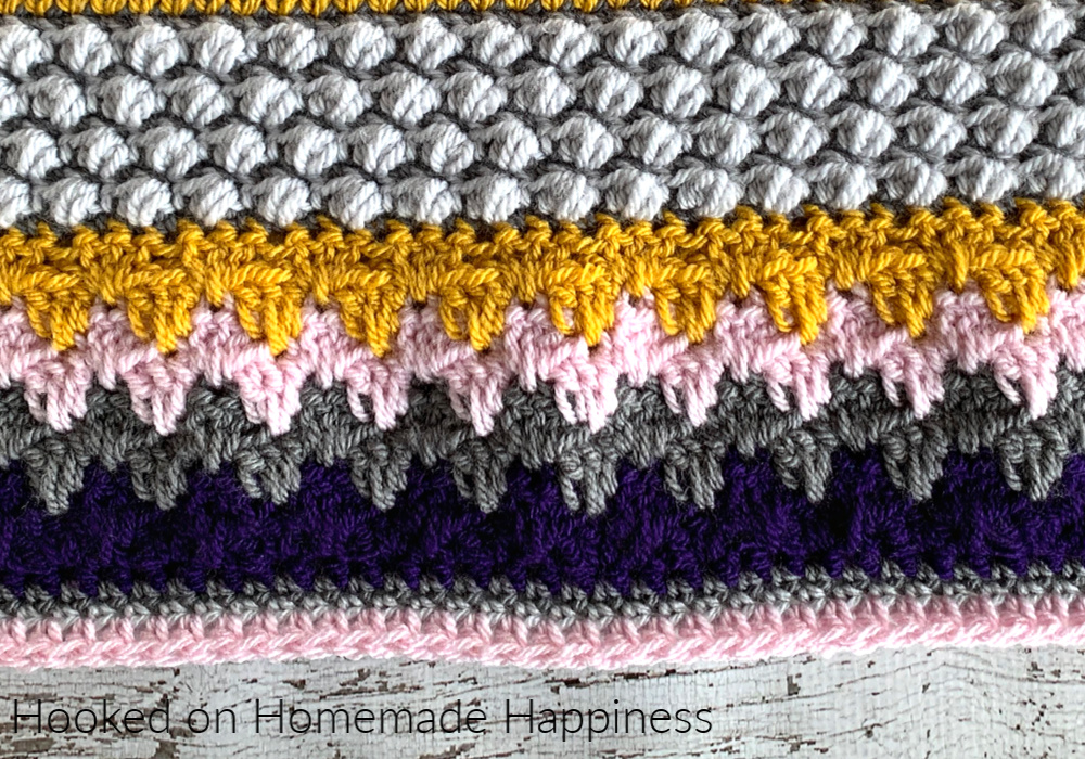 The first stitch for the Stitch Sampler Scrapghan is the Granny Spike Stitch! It's a lot like the classic granny stripe, but it has an added spike stitch which adds some texture and dimension.