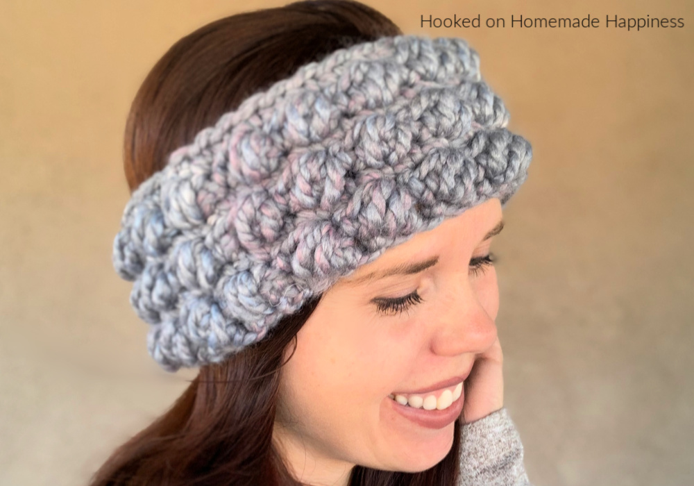 Pebble Stitch Ear Warmer Crochet Pattern - This Pebble Ear Warmer Crochet Pattern uses one of my favorite stitches, the Pebble Stitch! I love this stitch paired with a super bulky yarn. It makes for a fun, textured, thick ear warmer.