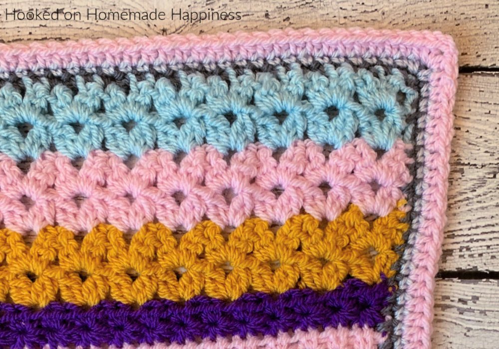 We made it to the Simple Crochet Blanket Border! This is the last week for the Stitch Sampler Scrapghan CAL! Can you believe it? Thank you SO MUCH for joining me in this event!