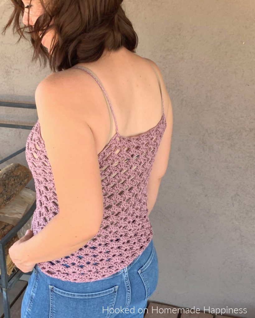 Lace Cami Crochet Pattern - This Lace Cami Crochet Pattern is a simple 2 row repeat! It looks so cute layer with a jacket for spring & summer.