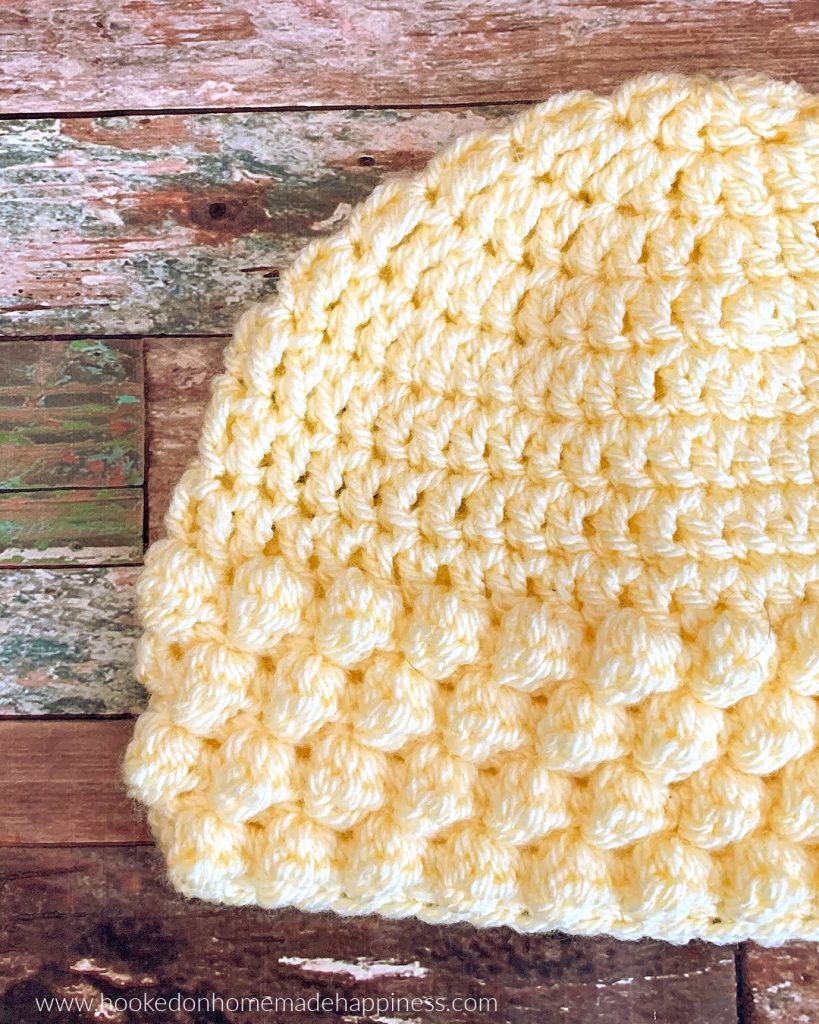 Baby Bobble Beanie Crochet Pattern - The Baby Bobble Beanie Crochet Pattern has such a cute bobble texture! It's an easy and quick hat. Perfect for a last minute gift or donation!