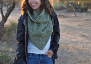 Moss Boss Cowl Crochet Pattern - The Moss Boss Cowl Crochet Pattern uses one of my favorite classic stitches, the moss stitch!