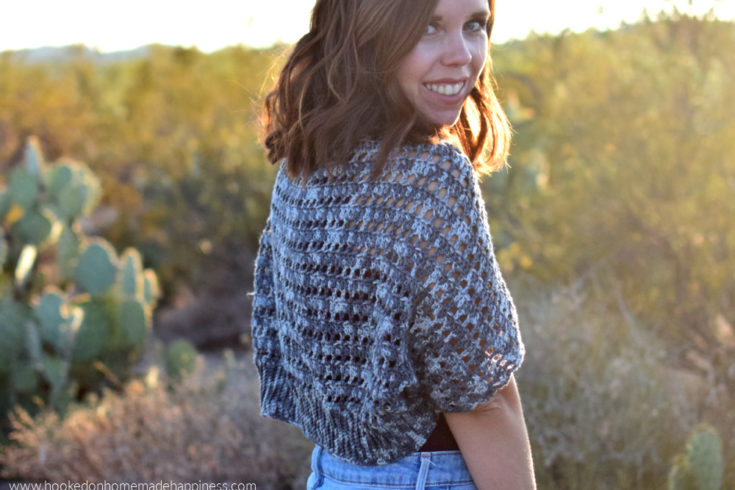 Sidewalk Shrug Crochet Pattern - The Sidewalk Shrug Crochet Pattern is a beginner friendly, lightweight shrug that is perfect for warm fall afternoons.