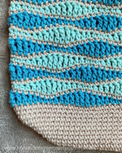 Beach Waves Market Bag Crochet Pattern - The Beach Waves Market Bag Crochet Pattern is a quick summer bag that's perfect for the beach!