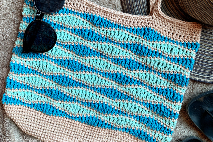 Beach Waves Market Bag Crochet Pattern - The Beach Waves Market Bag Crochet Pattern is a quick summer bag that's perfect for the beach!