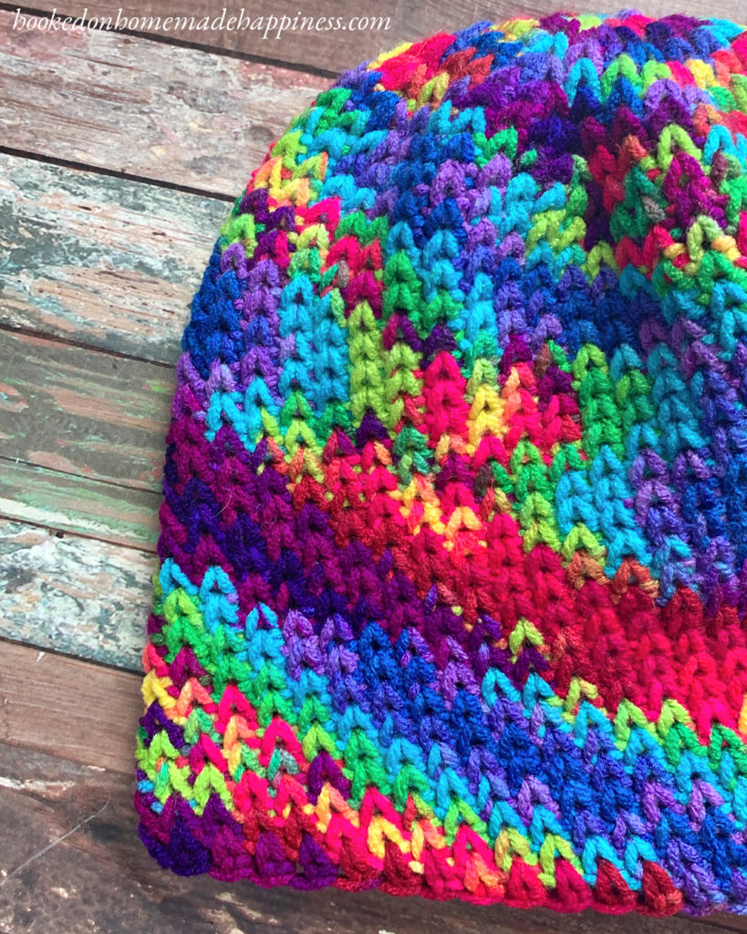 Faux Knit Beanie Crochet Pattern - This Faux Knit Beanie Crochet Pattern uses a stitch that makes your crochet look like knitting! I love this stitch because it creates a thick fabric with full coverage.