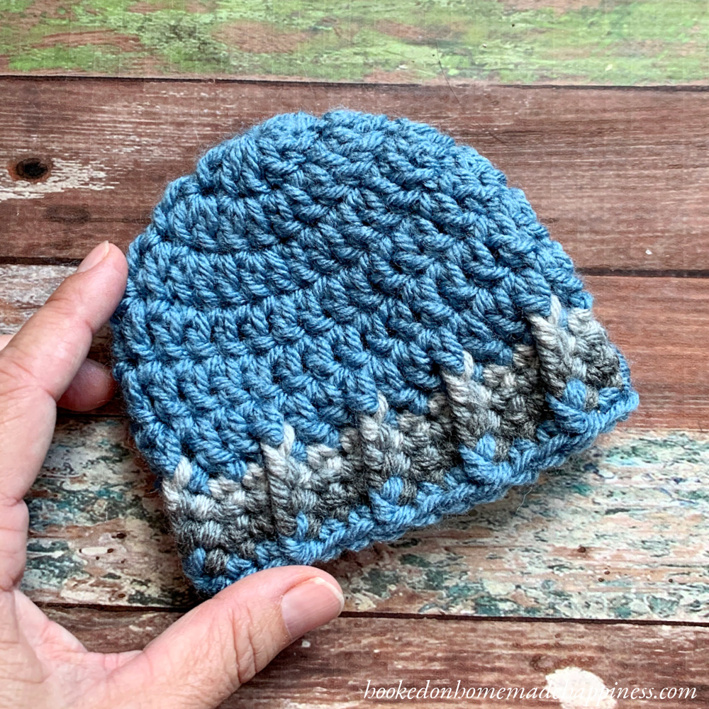 Premie Baby Beanie Crochet Pattern - This Premie Baby Beanie Crochet Pattern is a quick and easy pattern. Perfect for adding to your donation pile!