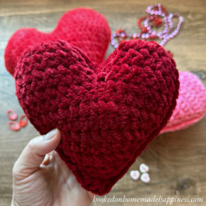 Valentine's Day Heart Plushie Crochet Pattern