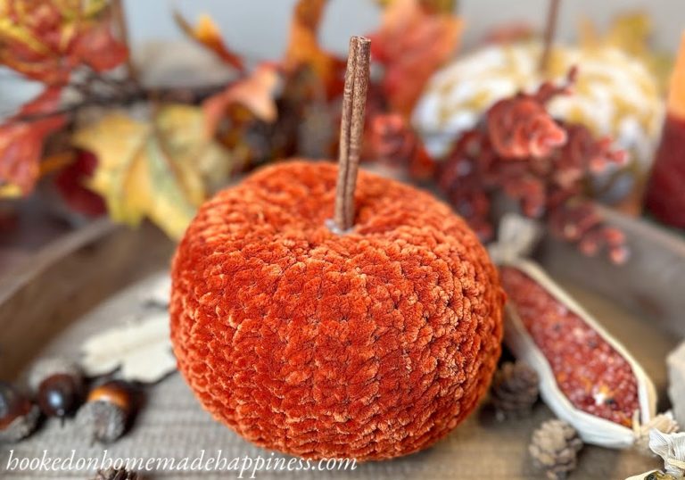Easy Velvet Pumpkin Crochet Pattern