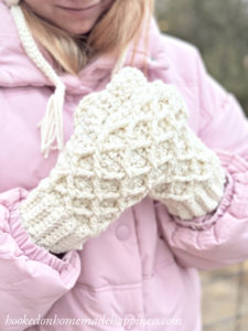 Diamond Mittens Crochet Pattern